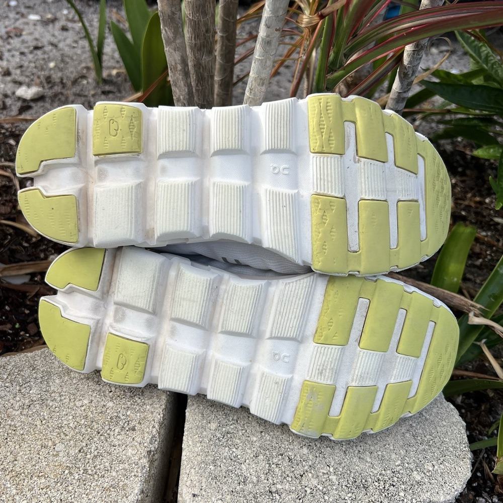 On Running Cloudflow 4 Women's White/ Sand Trainers Shoes 3WD30110248 Size 9 - Picture 8 of 10